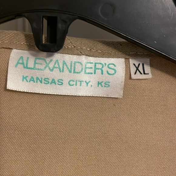 Vintage Alexander’s Kansas City, Kansas men’s extra large hunting fishing vest - Picture 2 of 5